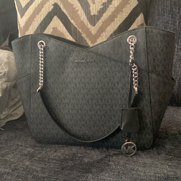 BRAND NEW WITH TAGS MICHAEL KORS PURSE - Picture 3 of 6